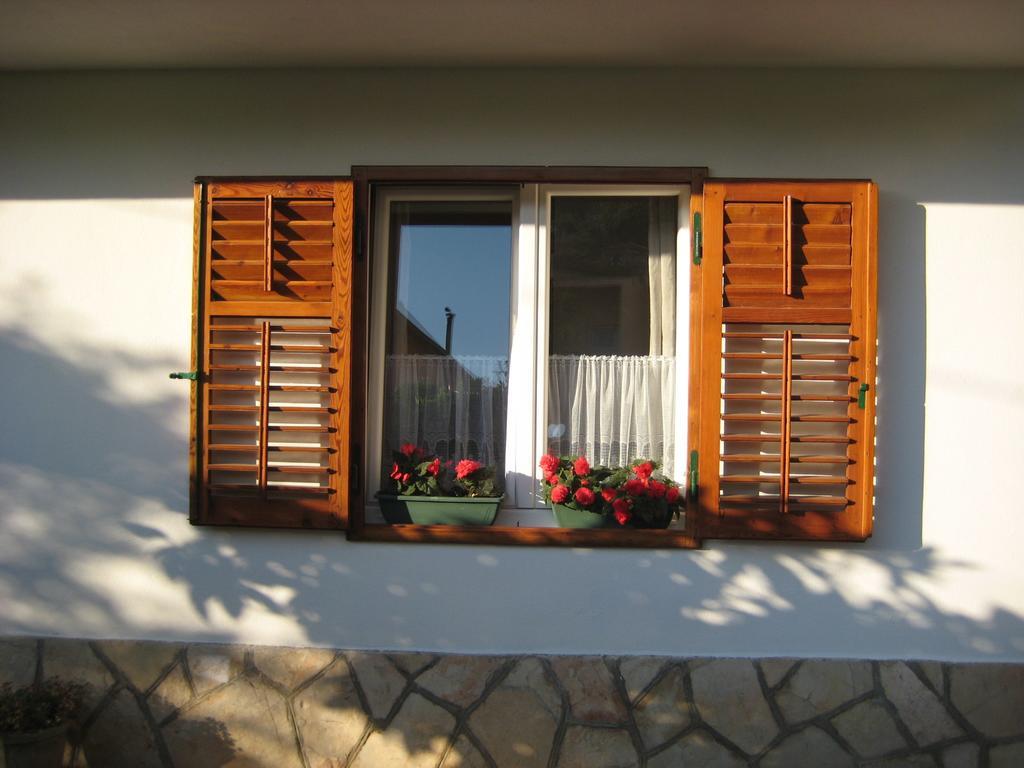 Apartment Bosiljak Jelsa  Room photo