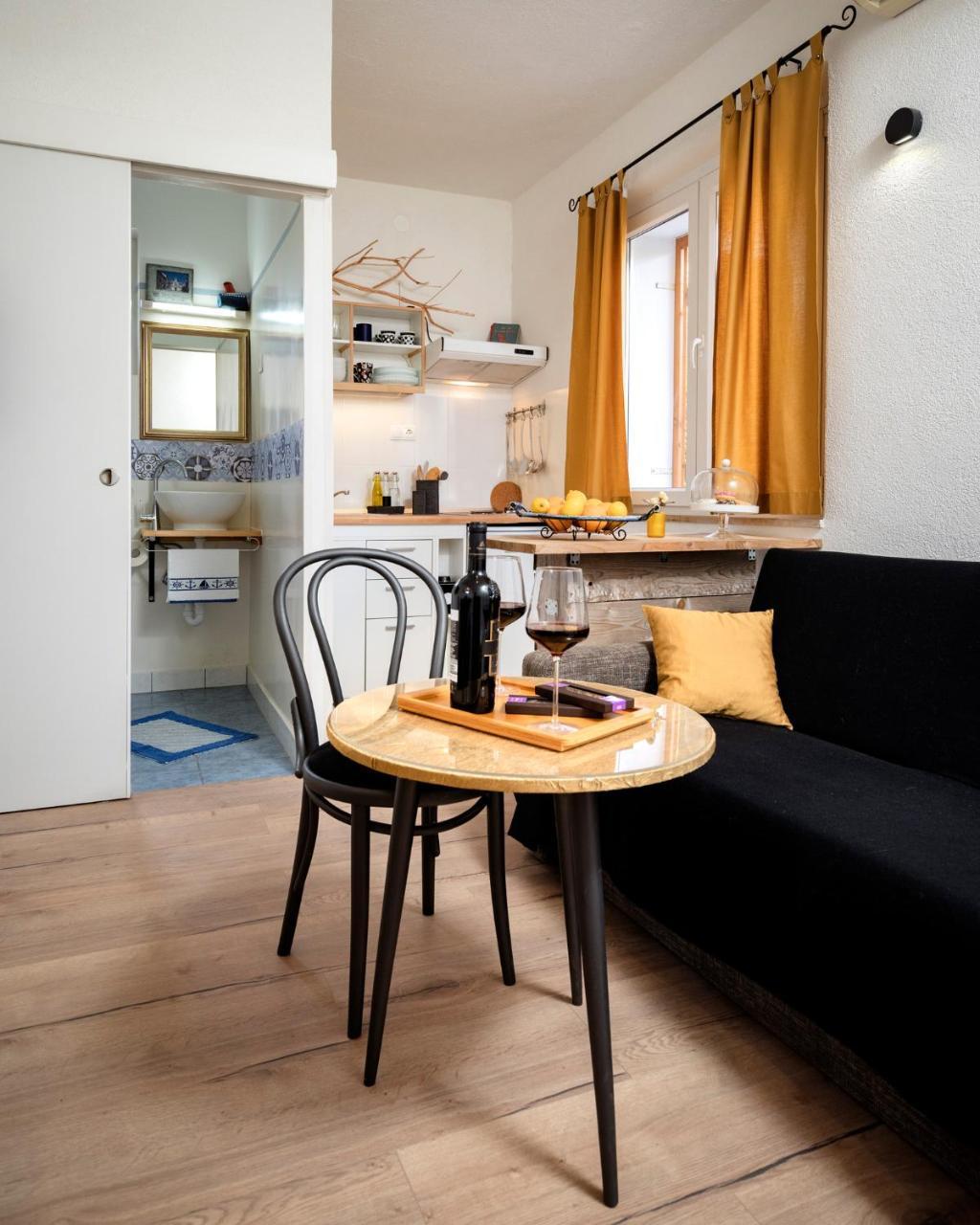 Apartment Bosiljak Jelsa  Exterior photo